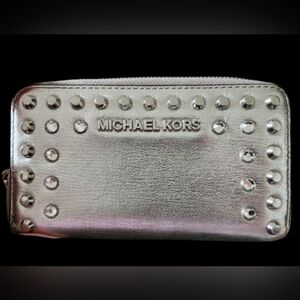 Preowned Michael Kors metallic silver‎ wallet
